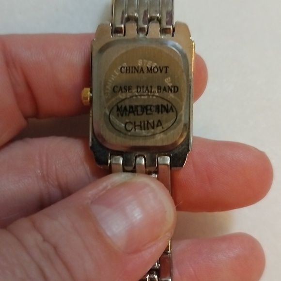 Vintage Geneva Gold and Silver toned Watch - Picture 2 of 6